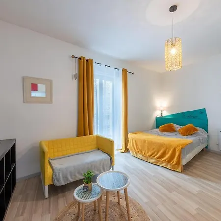 Notre Studio Balcon -village Apartman *